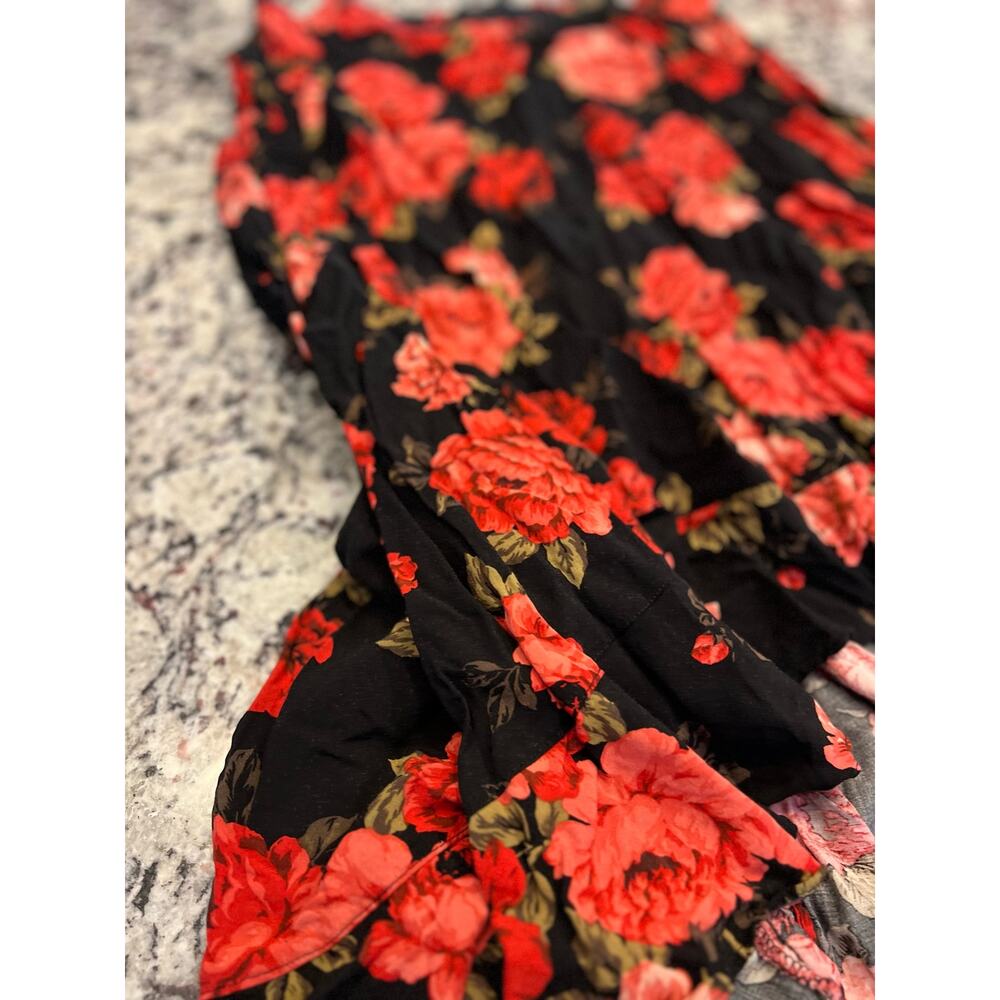 Torrid black rose high low Challis skirt size 0 - Picture 6 of 11
